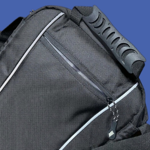 MOBILE EDGE "BRING IT ON"COMPUTER & ACCESSORIES PADDED SHOULDER BAG - Picture 4 of 10